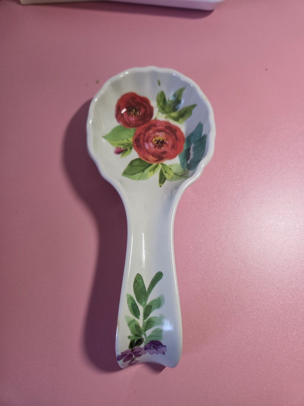 Pioneer Women Melamine Floral Spoon Rest in Red Rose Design